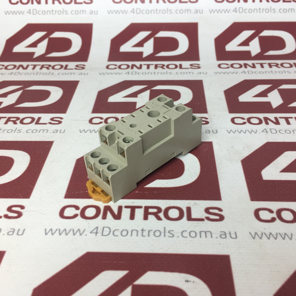 PYF08AN Omron Relay Socket 8 Position Din Rail 5A & 7A 250V