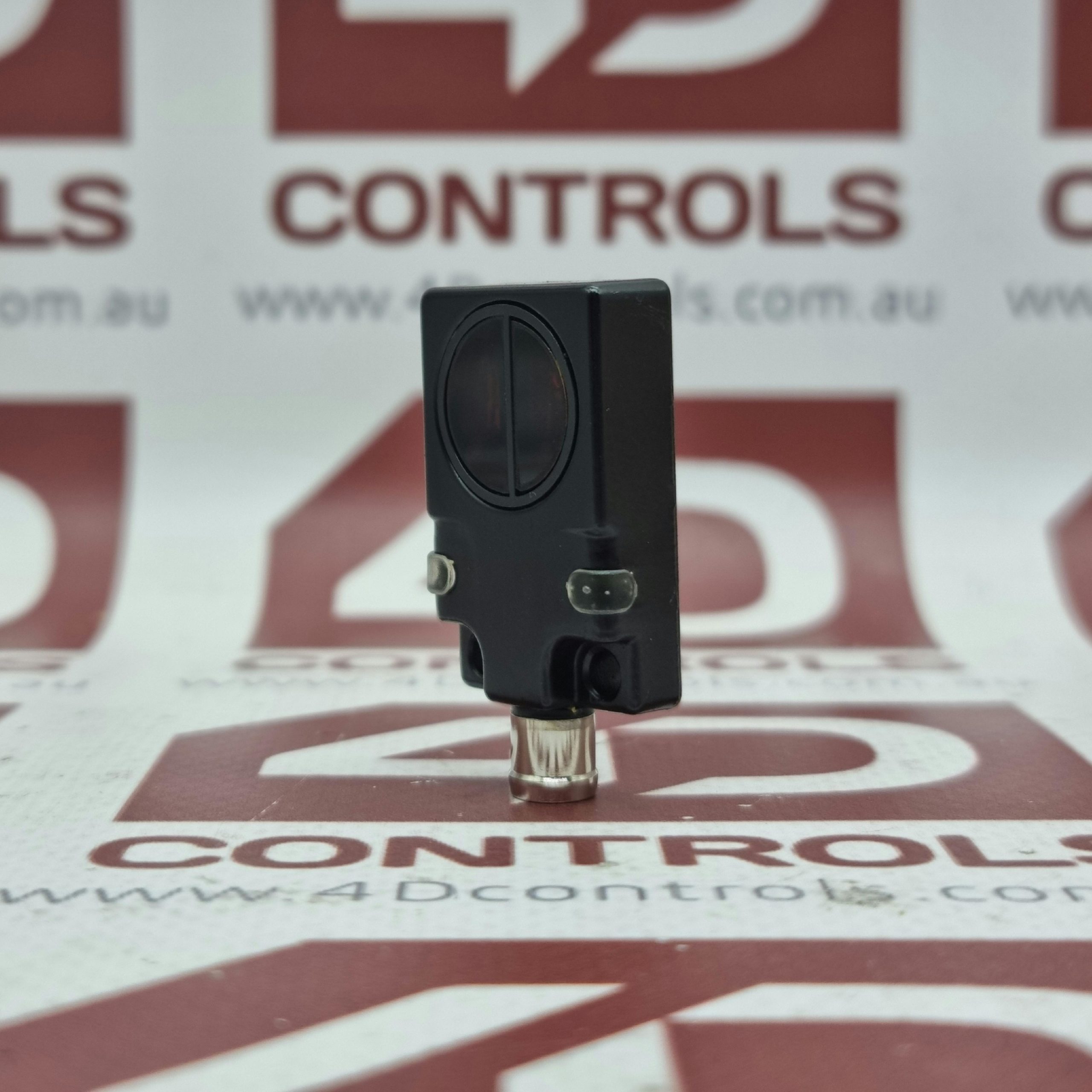 NV5-Q08-AP7V1131 | Banner | (30986), Photo Eye Connector, 10-30VDC, 2.5mm - 61mm