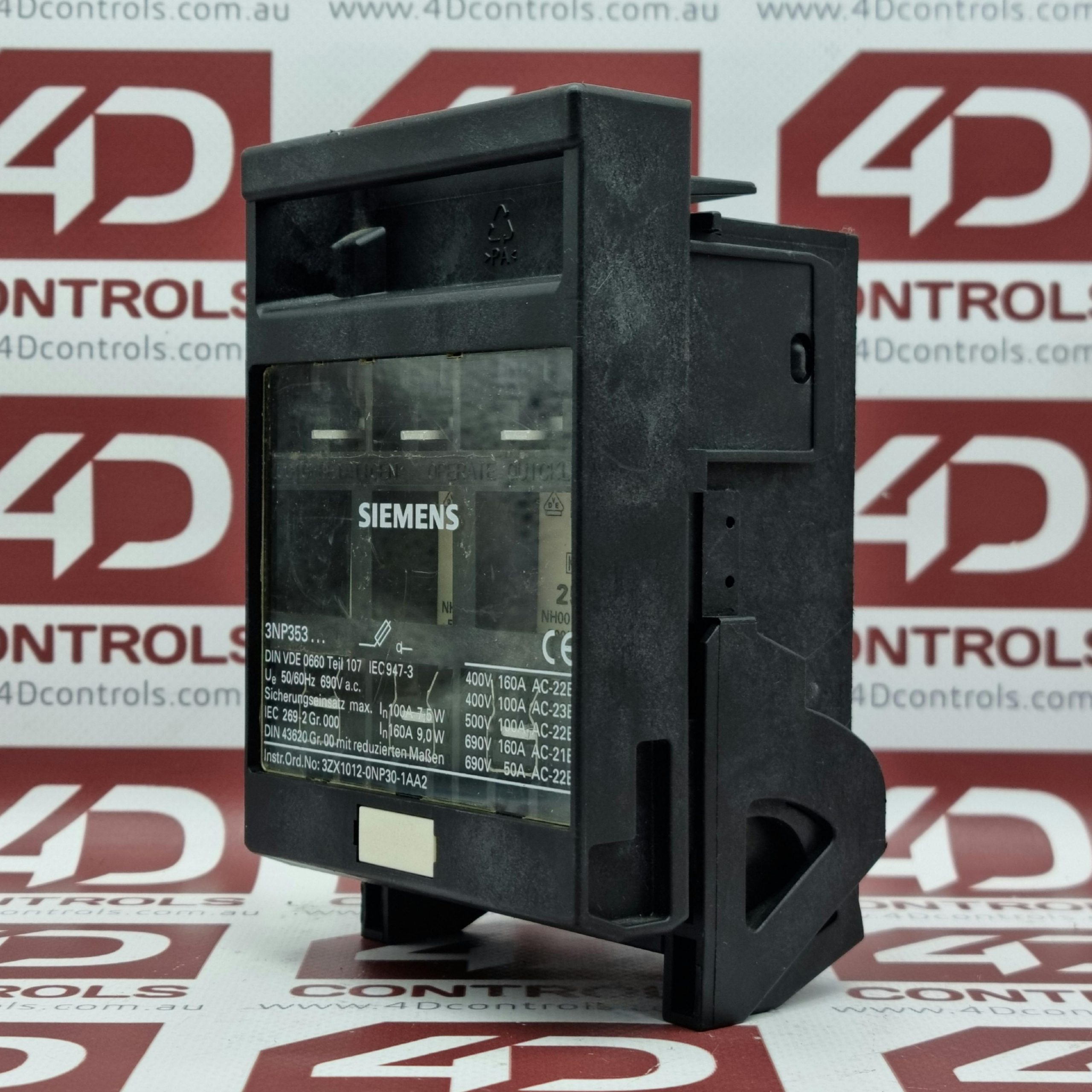 3ZX1012-0NP30-1AA2 | Siemens | Fuse Block 50AMP 690VAC 50/60HZ