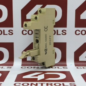 P2RF-05-E | Omron | Relay Base, Socket, 250VAC, 10A, Track Mount