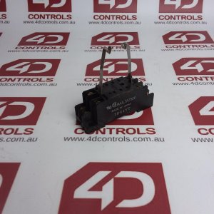 PYF08A | omron | Relay Socket, 8 Pin, 7A, 250VAC, 2 Pole, Din Rail/Panel Mount