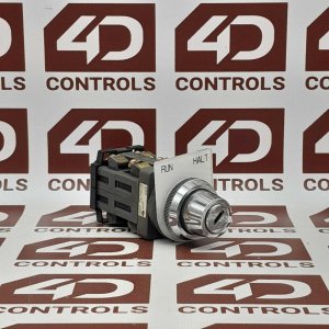41-10569 | IDEC | Selector Switch 125-300VAC 3-5A 2 Positioned Maintained 1 N.O. 1 N.C.